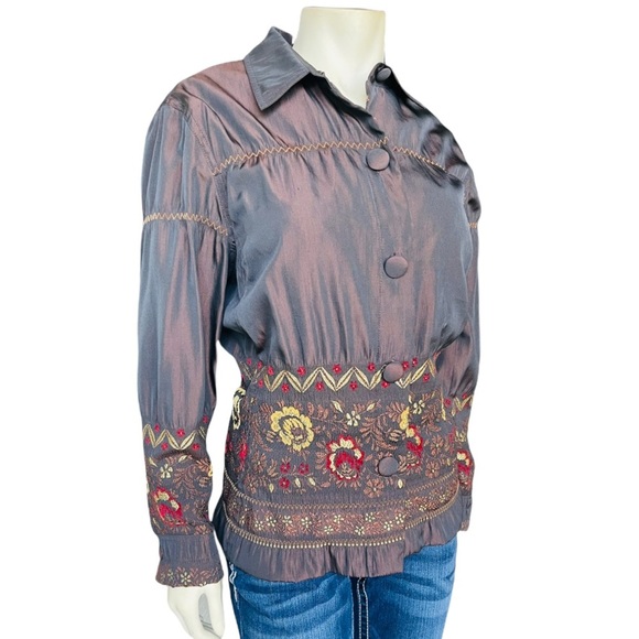 The Travel Collection Embroidery Flowers Jacket - Picture 4 of 9